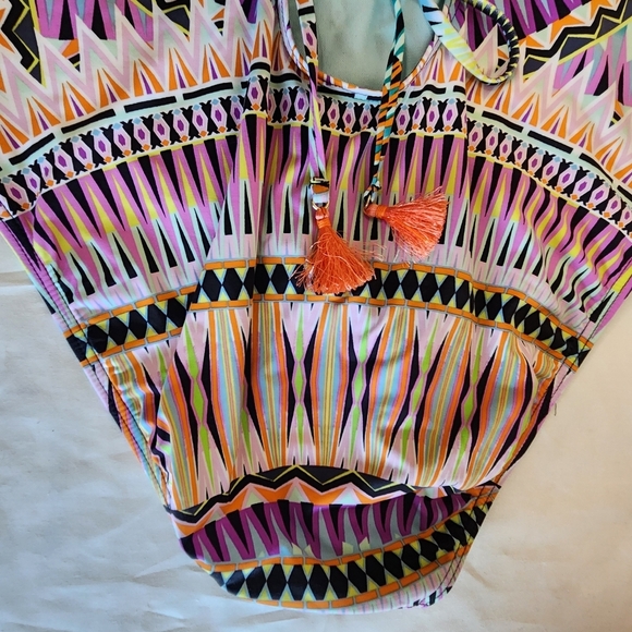SOLD!!!!bar III Womens 1 Piece Colorful Geometric Swimsuit XL NWOT Resort. Beach - Picture 5 of 9